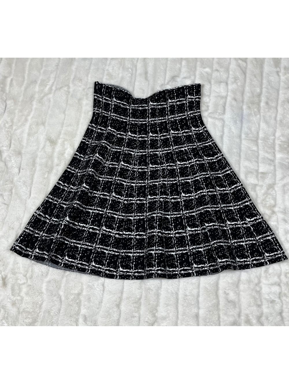 Max Studio M Black White Grid Knit High Waist Preppy Fall Work City Skirt